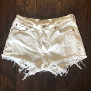 GUC white ripped Levi jean shorts